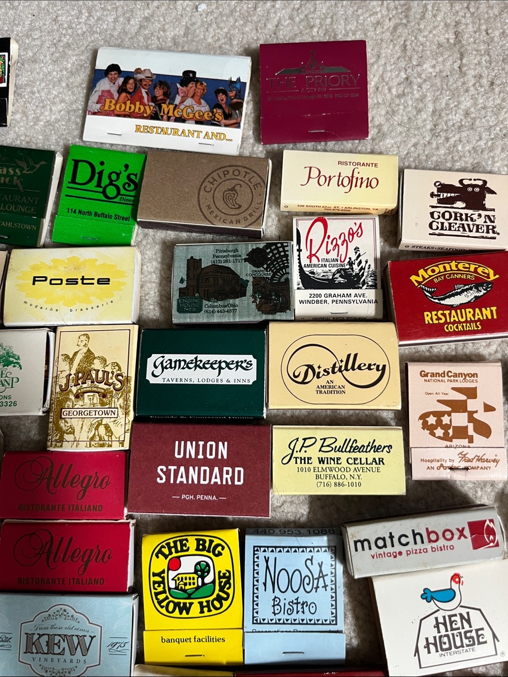Vintage Matchbook Lot - (65) Assorted Colors - Picture 4 of 6